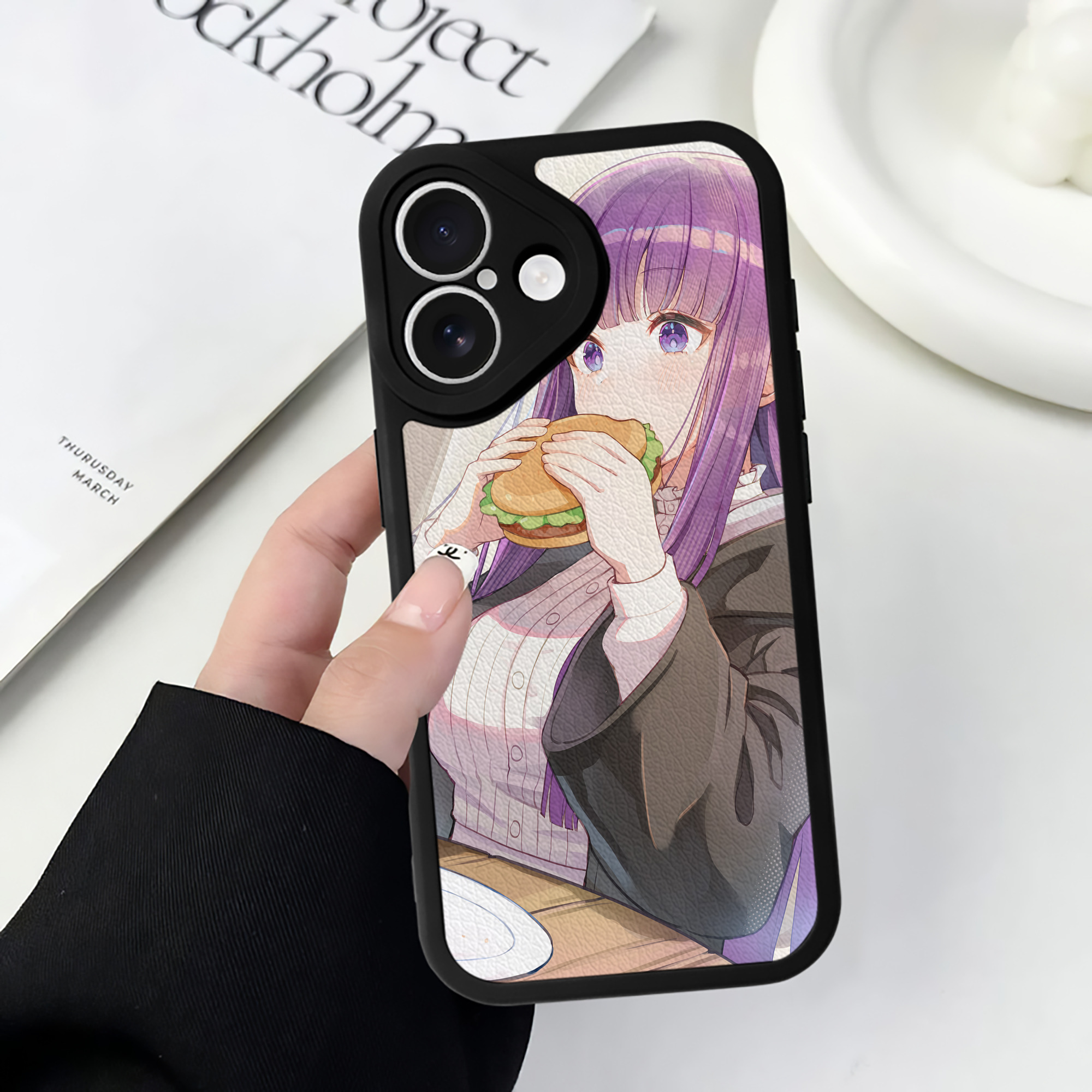 （画像用） 葬送のフリーレン Frieren 【iPhone 16シリーズ対応】シリコンスマホケース（レザー調） 材質：シリコン